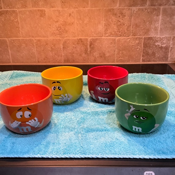 M & M's Collectable set of 4 Ceramic Snack Bowls 2021 - Picture 1 of 8